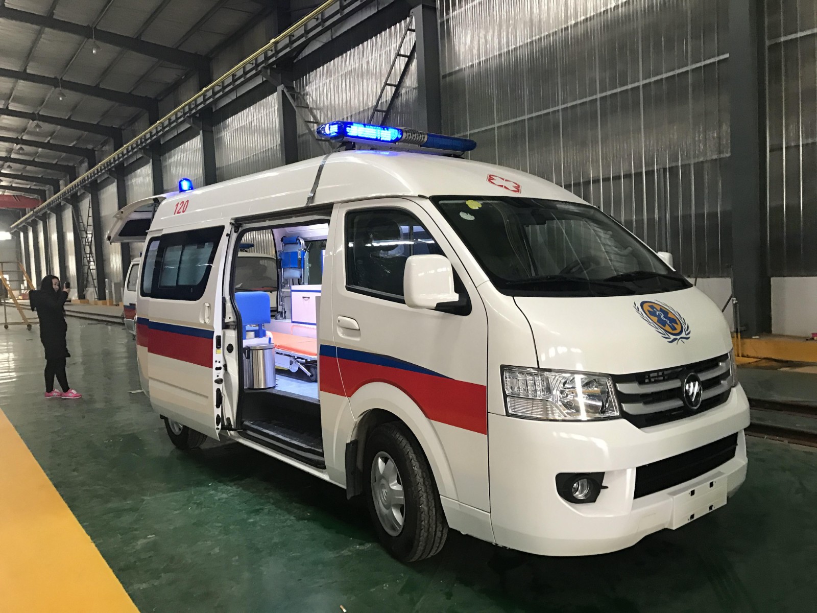 蓝田县救护车转院